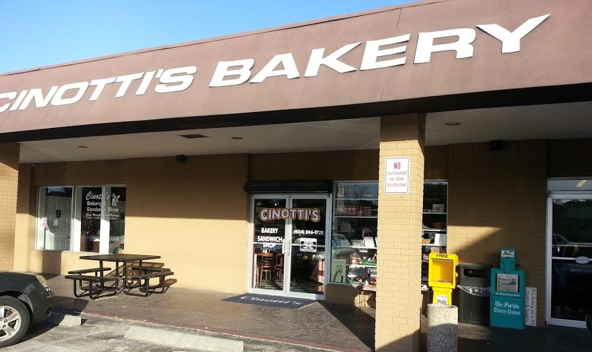 Cinottis Bakery front view